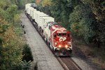 CP 6408 leads an intermodal consisting of TOFCs over the Lehigh Line